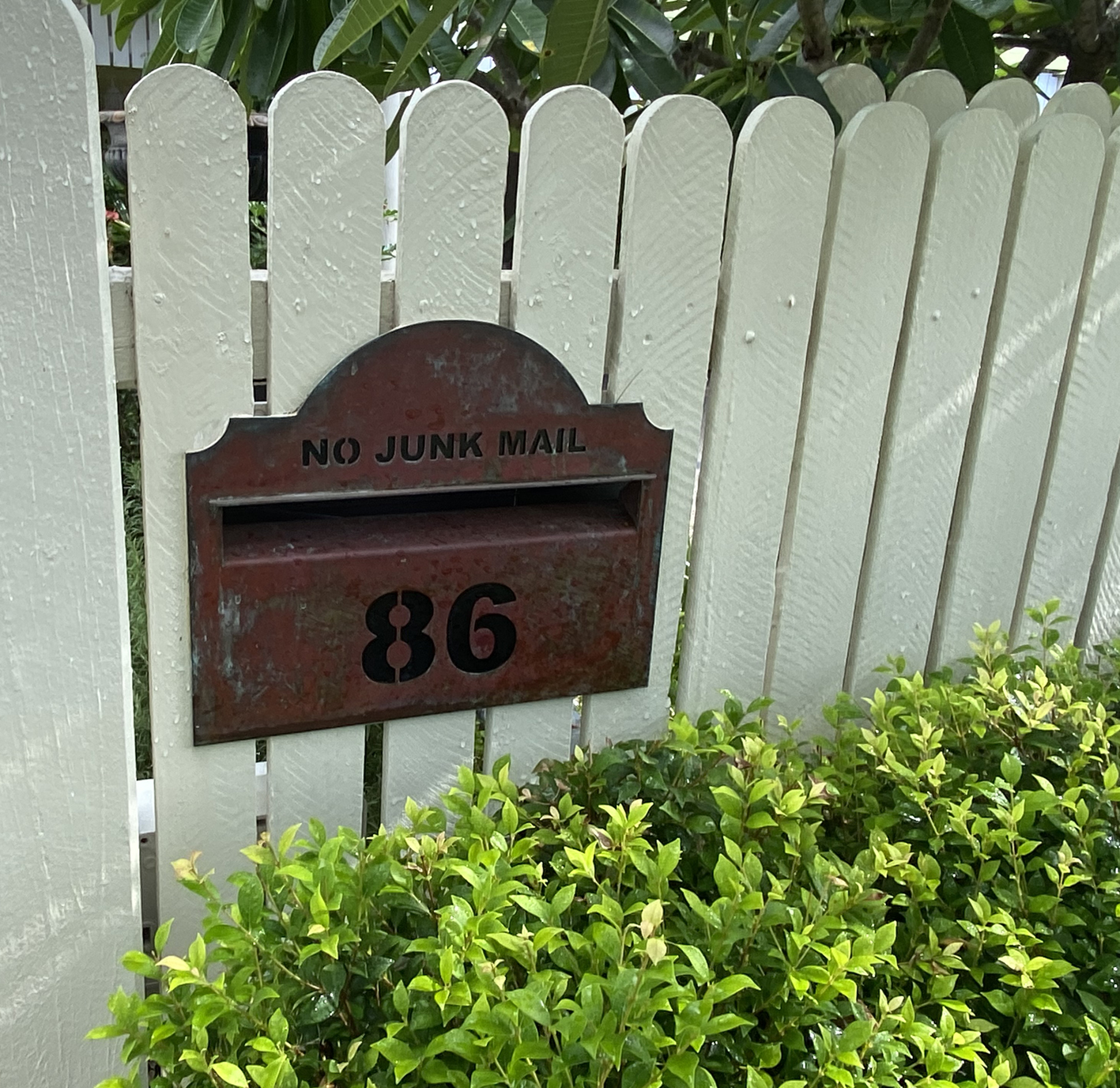 Hampton Copper Mailbox - Image 3